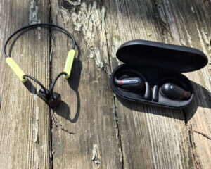 Read more about the article Are Bone Conduction Headphones Obsolete?